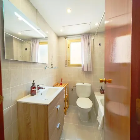 Reina 150m To With Pool And Balcony Near To Portaventura