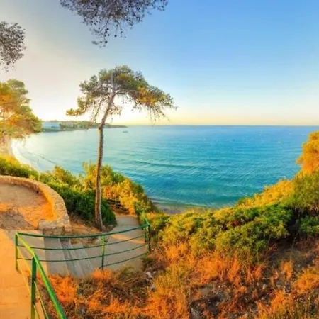 Apartment Reina 150m To With Pool And Balcony Near To Portaventura Salou