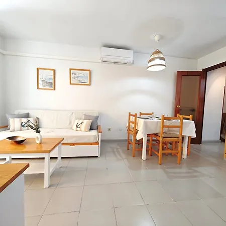 Reina 150m To With Pool And Balcony Near To Portaventura Salou