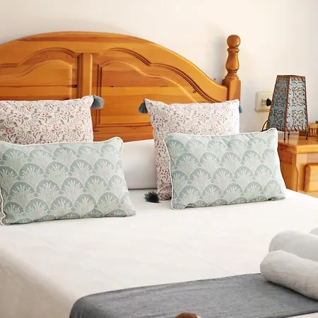 Reina 150m To With Pool And Balcony Near To Portaventura Apartament Salou