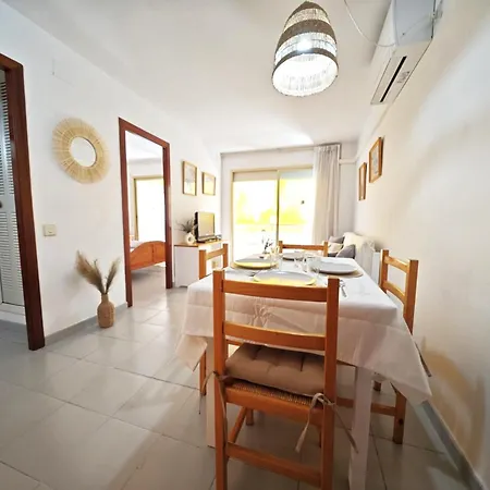 Reina 150m To With Pool And Balcony Near To Portaventura